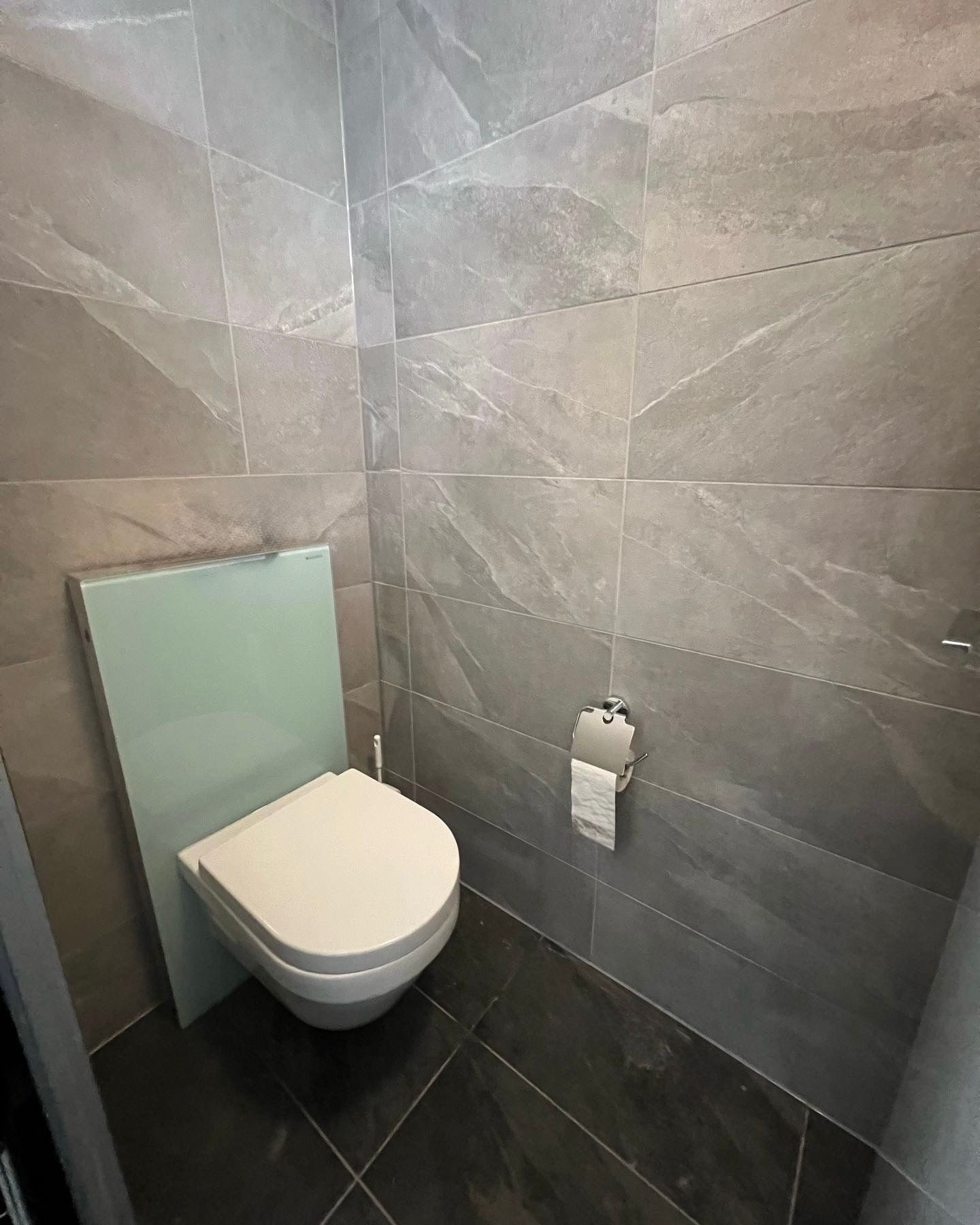 7 WC-Sanierungen für die Firma Schiller – 3